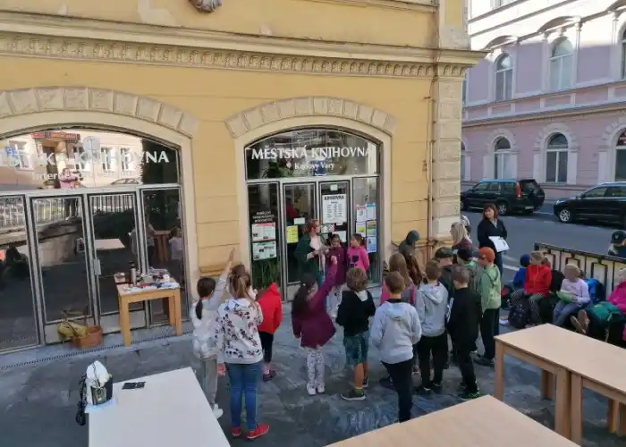 Vzdělávání s knihovnou